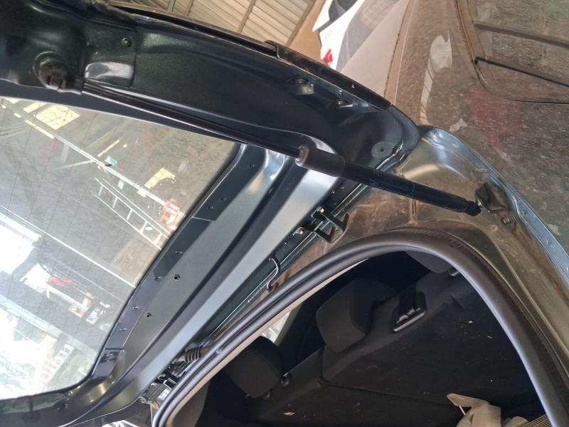 Recambio de amortiguadores maletero / porton para dacia sandero iii 1.0 tce 90 referencia OEM IAM 904513457R  