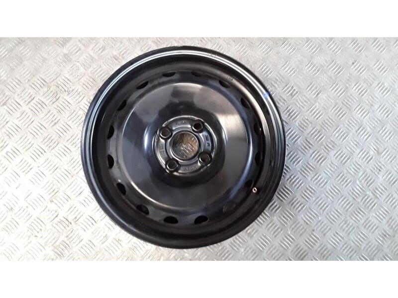 Recambio de llanta para hyundai bayon (bc3) 1.2 mpi referencia OEM IAM 6X15 4 TORN ET47 HIERRO ROZADA