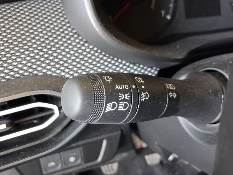 Recambio de mando multifuncion para dacia sandero iii 1.0 tce 90 referencia OEM IAM   