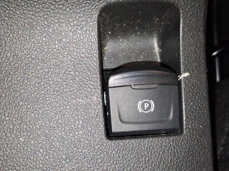 Recambio de palanca freno de mano para dacia sandero iii 1.0 tce 90 referencia OEM IAM 363123161R  