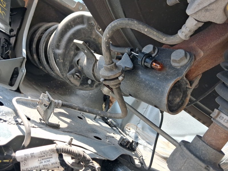 Recambio de amortiguador delantero izquierdo para dacia sandero iii 1.0 tce 90 referencia OEM IAM 543026804R  