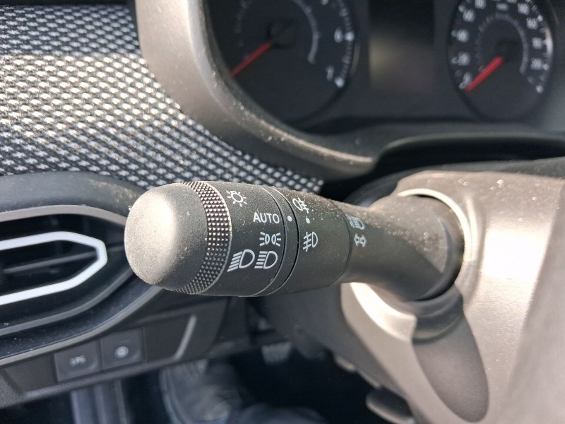 Recambio de mando luces y limpia para dacia sandero iii 1.0 tce 90 referencia OEM IAM 255670975R  