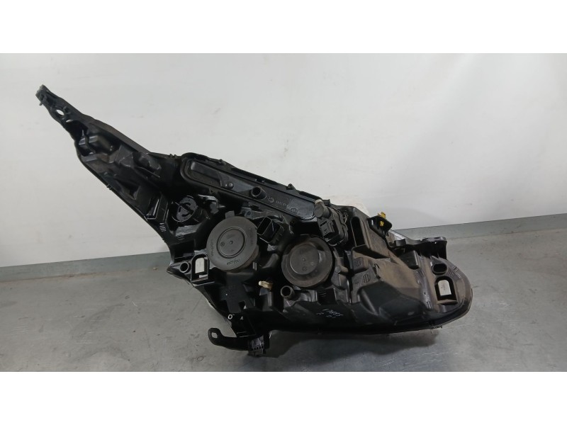 Recambio de faro izquierdo para peugeot 208 i (ca_, cc_) 1.2 vti 82 referencia OEM IAM 1685352680  