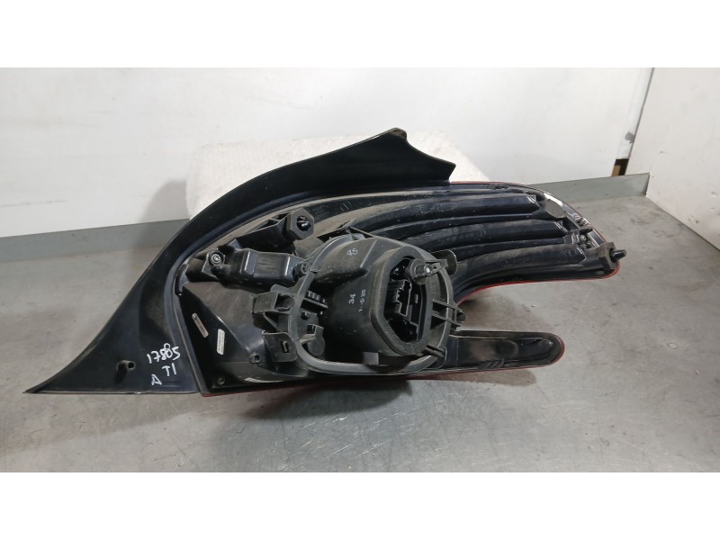 Recambio de piloto trasero izquierdo para peugeot 208 i (ca_, cc_) 1.2 vti 82 referencia OEM IAM 9825601280  