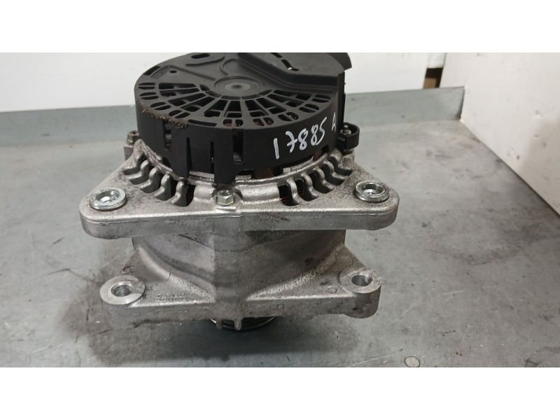 Recambio de alternador para peugeot 208 i (ca_, cc_) 1.2 vti 82 referencia OEM IAM 9806007480  