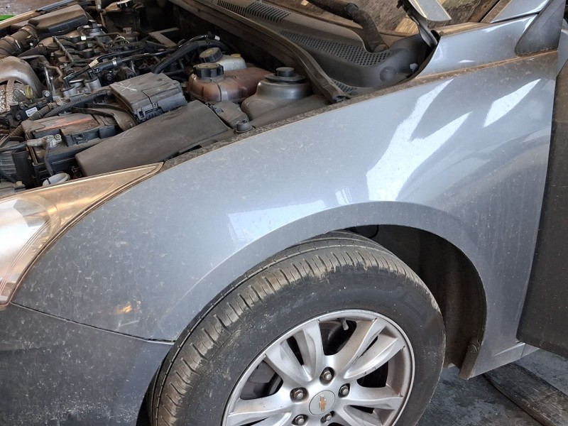 Recambio de aleta delantera izquierda para chevrolet cruze (j300) 2.0 cdi referencia OEM IAM 95963447  
