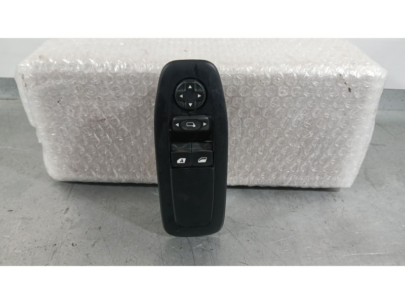 Recambio de mando elevalunas delantero izquierdo para peugeot 208 i (ca_, cc_) 1.2 vti 82 referencia OEM IAM 96751120MA  