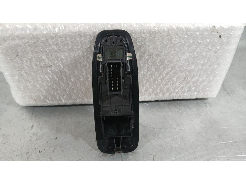 Recambio de mando elevalunas delantero izquierdo para peugeot 208 i (ca_, cc_) 1.2 vti 82 referencia OEM IAM 96751120MA  