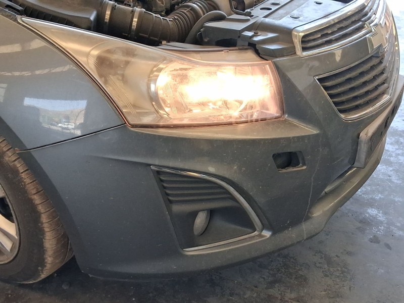 Recambio de paragolpes delantero para chevrolet cruze (j300) 2.0 cdi referencia OEM IAM 95297065 TOCADO 