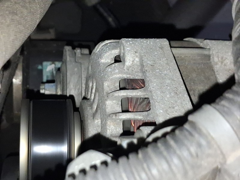Recambio de alternador para chevrolet cruze (j300) 2.0 cdi referencia OEM IAM 13580078  