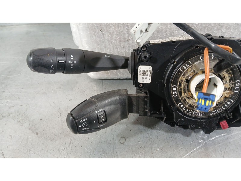 Recambio de mando luces y limpia para peugeot 208 i (ca_, cc_) 1.2 vti 82 referencia OEM IAM 98081767ZD  