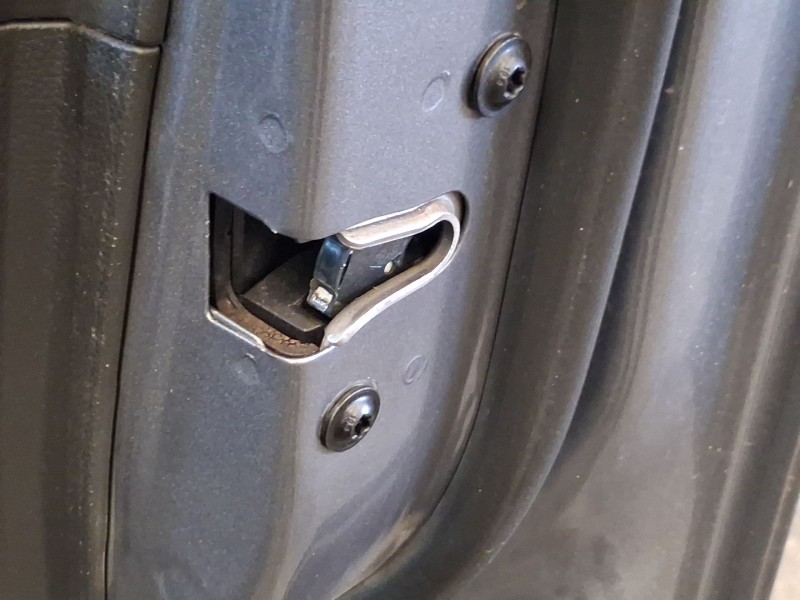 Recambio de cerradura puerta delantera derecha para chevrolet cruze (j300) 2.0 cdi referencia OEM IAM 13579523  