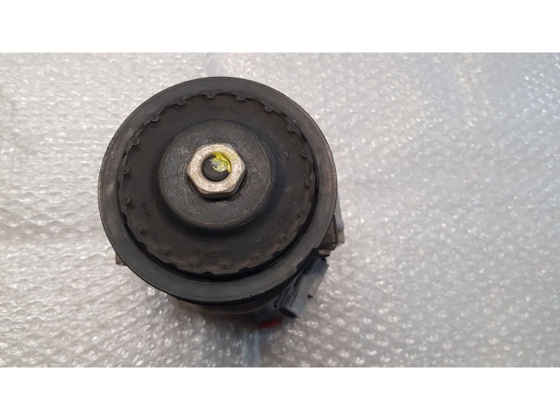 Recambio de compresor aire acondicionado para toyota yaris (_p13_) 1.0 (ksp130) referencia OEM IAM 883100D380  