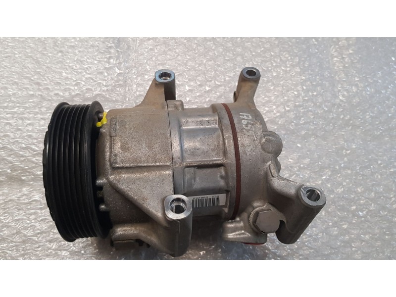 Recambio de compresor aire acondicionado para toyota yaris (_p13_) 1.0 (ksp130) referencia OEM IAM 883100D380  