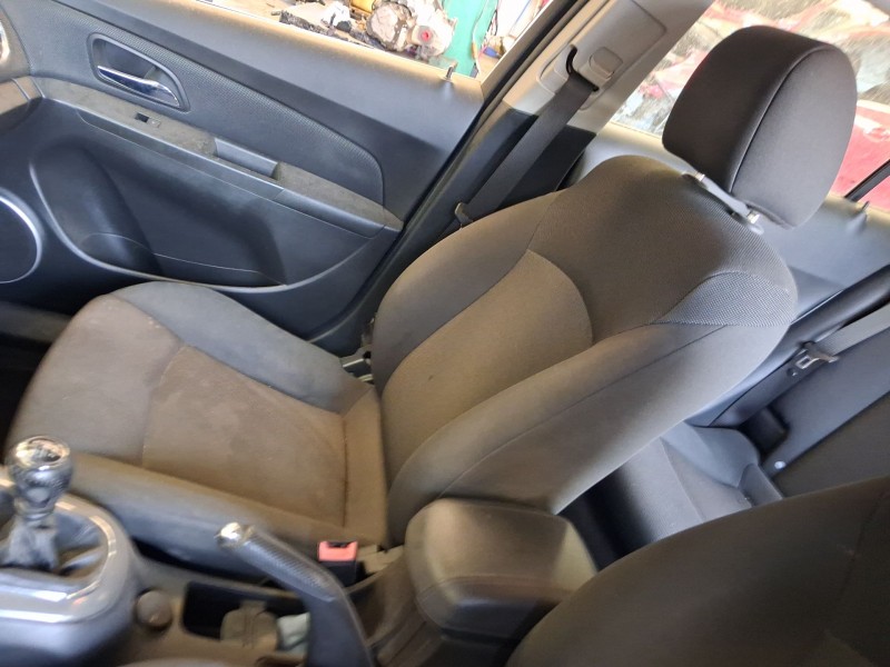 Recambio de asiento delantero derecho para chevrolet cruze (j300) 2.0 cdi referencia OEM IAM   