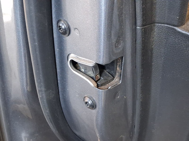 Recambio de cerradura puerta delantera izquierda para chevrolet cruze (j300) 2.0 cdi referencia OEM IAM 13579522  