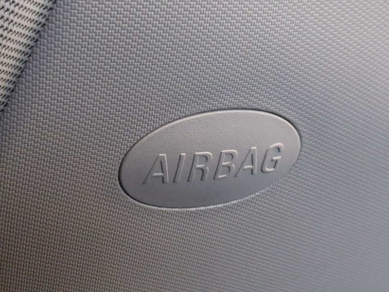 Recambio de airbag cortina delantero derecho para chevrolet cruze (j300) 2.0 cdi referencia OEM IAM 13251652  