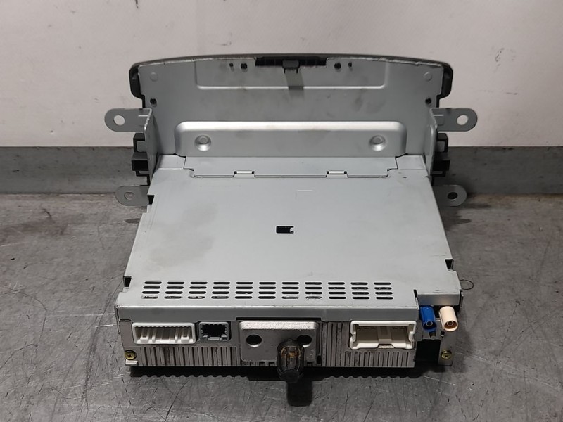 Recambio de sistema navegacion gps para renault captur expression referencia OEM IAM 281150198R  