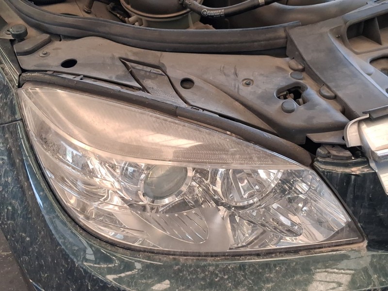 Recambio de faro derecho para mercedes-benz clase c (w204) c 220 cdi (204.008) referencia OEM IAM A2049065203  