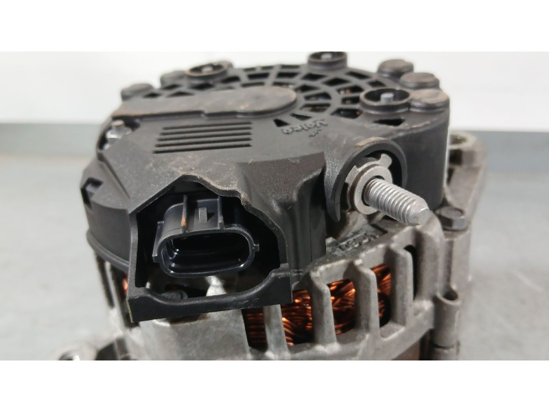 Recambio de alternador para kia rio iv (yb, sc, fb) 1.25 referencia OEM IAM 3730003BA5  