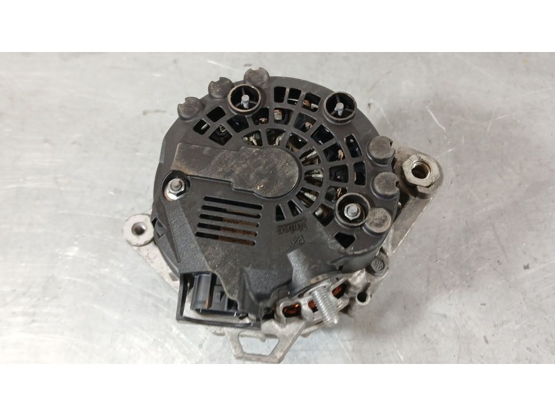 Recambio de alternador para kia rio iv (yb, sc, fb) 1.25 referencia OEM IAM 3730003BA5  