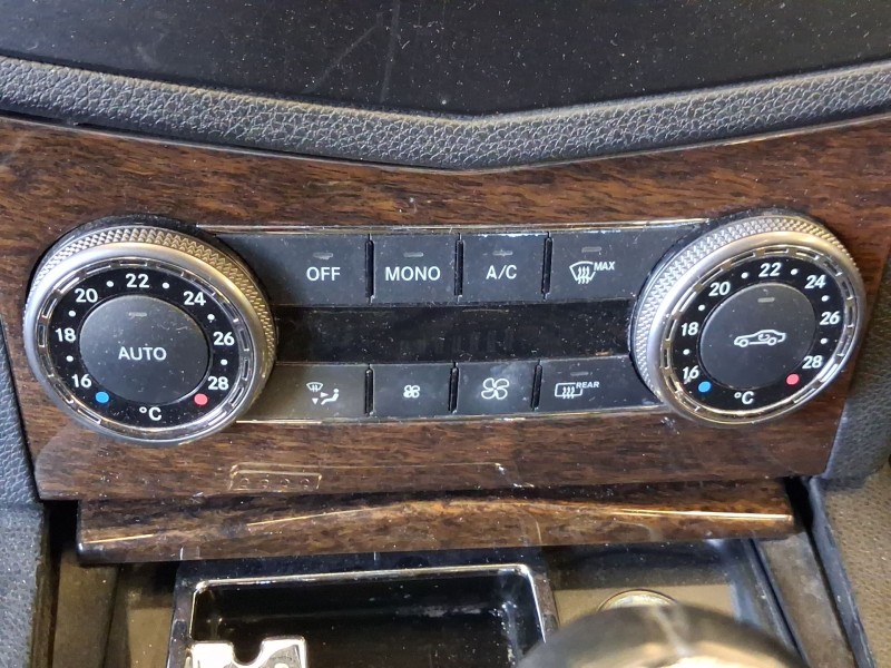 Recambio de mando climatizador para mercedes-benz clase c (w204) c 220 cdi (204.008) referencia OEM IAM A2049000707  