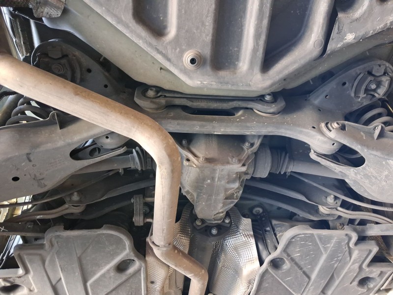 Recambio de puente trasero para mercedes-benz clase c (w204) c 220 cdi (204.008) referencia OEM IAM A212350380564  