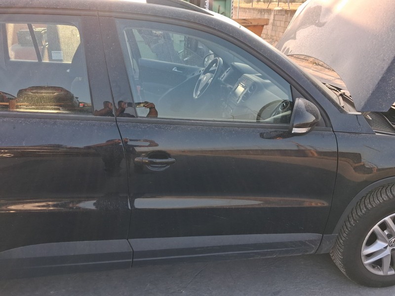Recambio de puerta delantera derecha para volkswagen tiguan (5n_) 2.0 tdi referencia OEM IAM 5N0831056B  