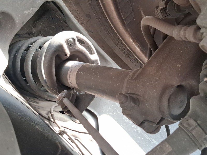Recambio de amortiguador delantero izquierdo para volkswagen tiguan (5n_) 2.0 tdi referencia OEM IAM 5N0413031BP  