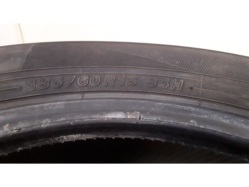 Recambio de neumatico pareja para neumaticos reutilizados - referencia OEM IAM 185601584H YOKOHAMA 185/60/15/84H