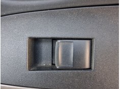 MANDO ELEVALUNAS TRASERO DERECHO 848100D030 