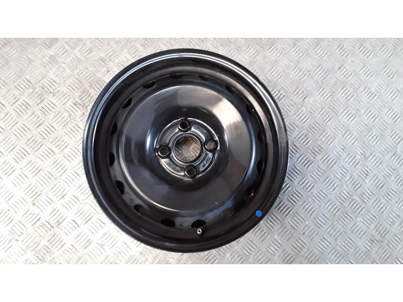 Recambio de llanta para hyundai bayon (bc3) 1.2 mpi referencia OEM IAM 6X15 4 TORN ET47 HIERRO ROZADA