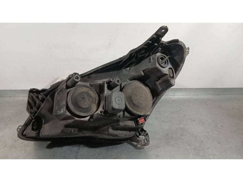Recambio de faro derecho para opel astra h (a04) 1.7 cdti (l48) referencia OEM IAM 93178636  
