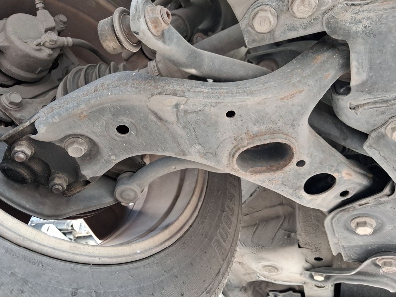 Recambio de brazo suspension inferior delantero derecho para toyota rav 4 iii (_a3_) 2.0 4wd (aca30_) referencia OEM IAM 4806842