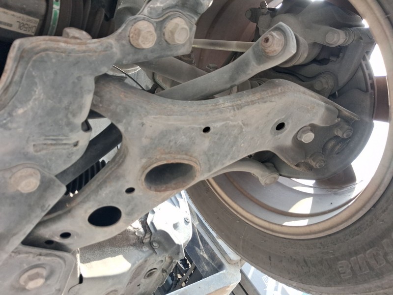 Recambio de brazo suspension inferior delantero izquierdo para toyota rav 4 iii (_a3_) 2.0 4wd (aca30_) referencia OEM IAM 48069