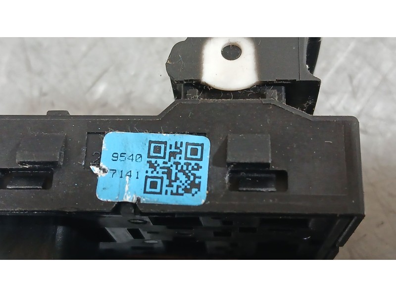 Recambio de mando elevalunas delantero izquierdo para opel karl (c16) 1.0 referencia OEM IAM 95407141  