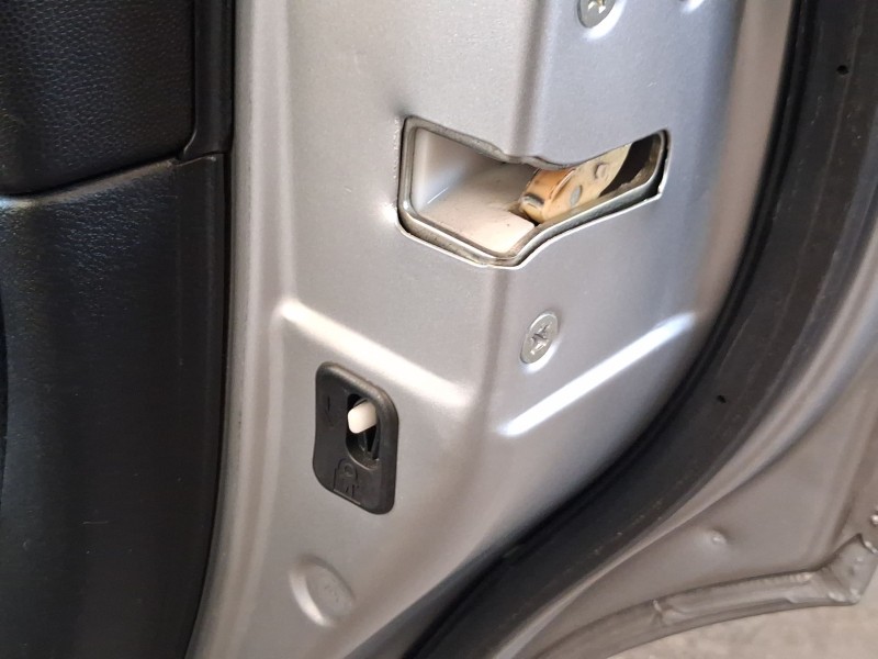 Recambio de cerradura puerta trasera derecha para honda civic viii hatchback (fn, fk) 1.8 (fn1, fk2) referencia OEM IAM 72610SMG
