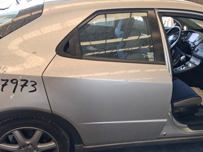 Recambio de puerta trasera derecha para honda civic viii hatchback (fn, fk) 1.8 (fn1, fk2) referencia OEM IAM 67510SMGE00ZZ  
