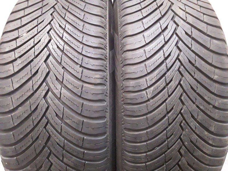 Recambio de neumatico pareja para neumaticos reutilizados - referencia OEM IAM 205551694V PIRELLI 205/55/16/94V