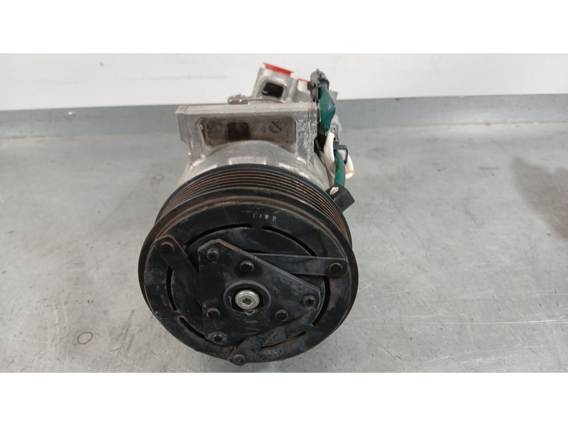 Recambio de compresor aire acondicionado para renault clio v (b7_) tce 90 (b7mt) referencia OEM IAM 926007868R  