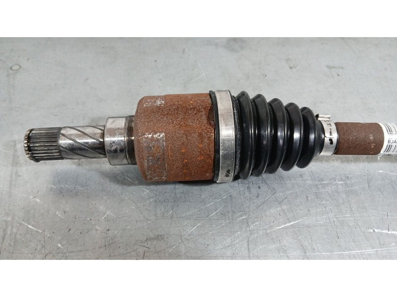 Recambio de transmision delantera izquierda para renault clio v (b7_) tce 90 (b7mt) referencia OEM IAM 391018503R  