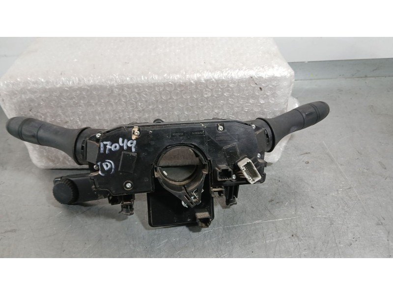 Recambio de mando luces y limpia para renault clio v (b7_) tce 90 (b7mt) referencia OEM IAM 255670975R  