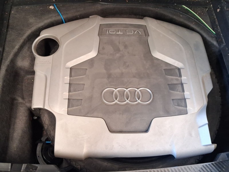 Recambio de tapa motor para audi a4 b8 avant (8k5) 2.7 tdi referencia OEM IAM 059103925BG  