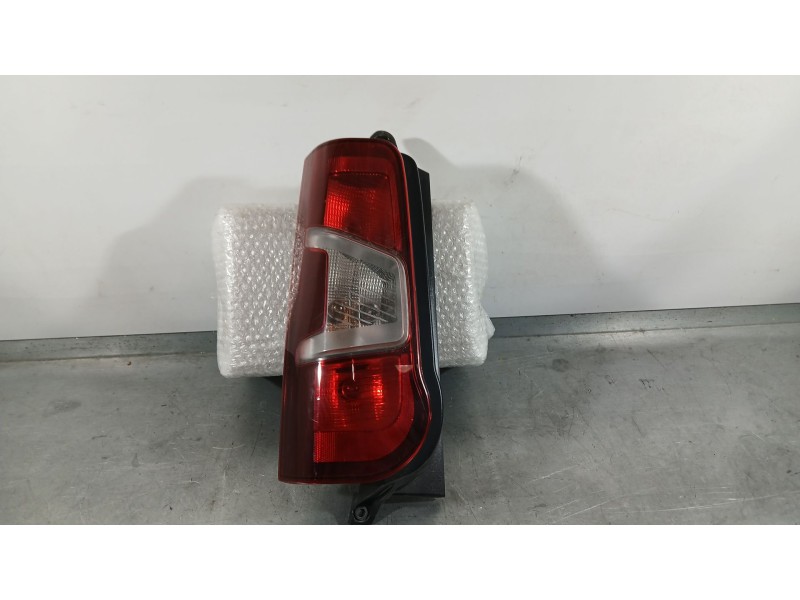 Recambio de piloto trasero izquierdo para peugeot partner furgoneta/monovolumen (k9) 1.5 bluehdi 100 referencia OEM IAM 98192358
