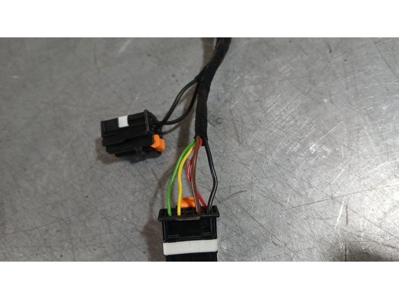 Recambio de retrovisor derecho para peugeot partner furgoneta/monovolumen (k9) 1.5 bluehdi 100 referencia OEM IAM 98169897XT  