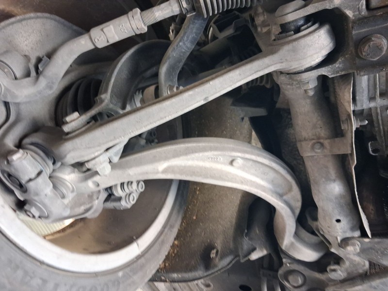 Recambio de brazo suspension inferior delantero derecho para audi a4 b8 avant (8k5) 2.7 tdi referencia OEM IAM 8K0407506N  