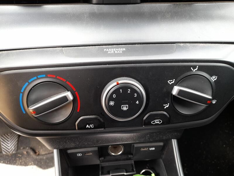 Recambio de mando calefaccion / aire acondicionado para hyundai i20 iii (bc3, bi3) 1.0 t-gdi referencia OEM IAM 97250Q0010  