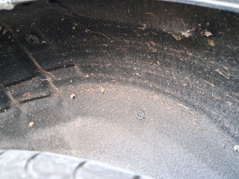 Recambio de plastico pase rueda tras. izq. para audi a4 b8 avant (8k5) 2.7 tdi referencia OEM IAM 8K0810171B  