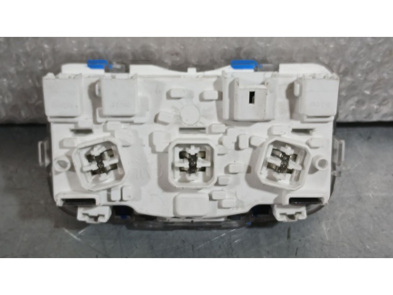 Recambio de luz interior para peugeot partner furgoneta/monovolumen (k9) 1.5 bluehdi 100 referencia OEM IAM 6362AS  