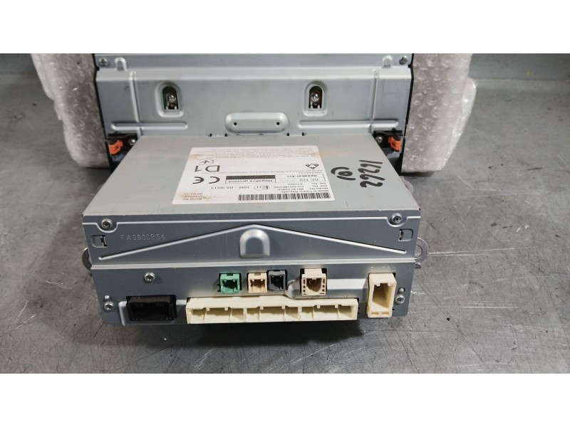 Recambio de sistema navegacion gps para toyota corolla (e21) hybrid active referencia OEM IAM 8614002820  